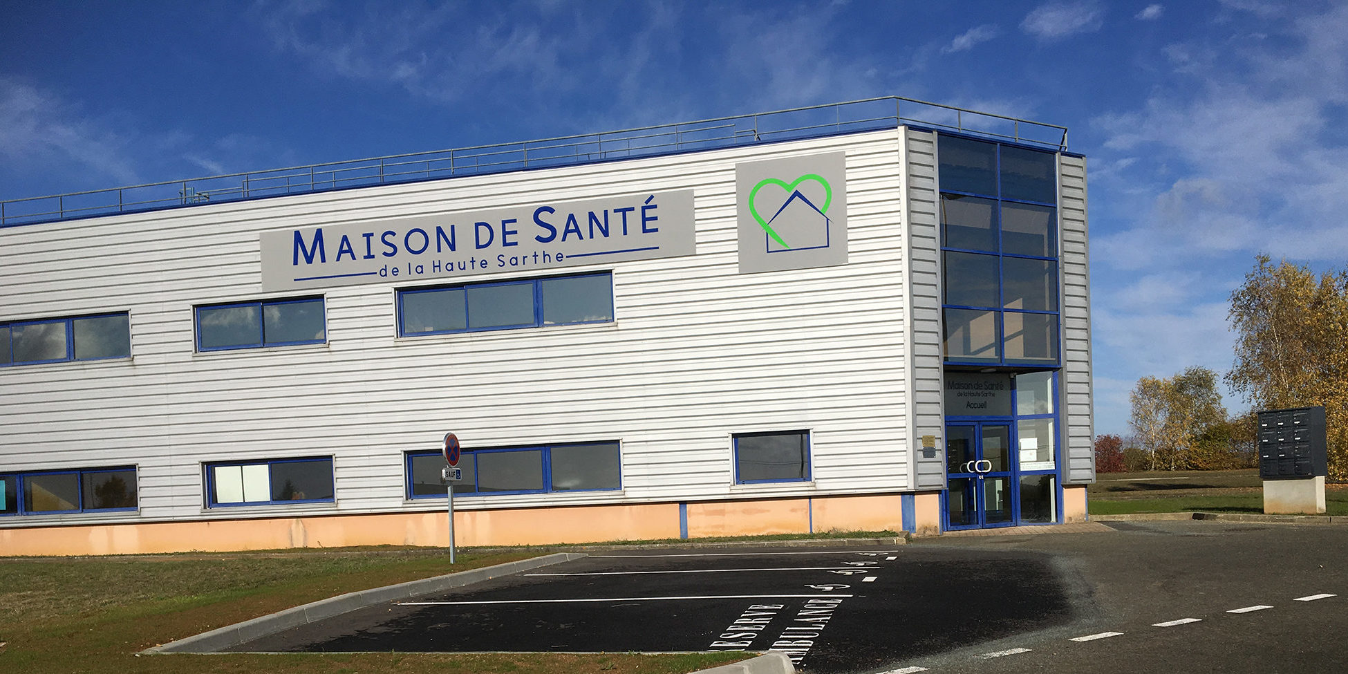 Maison de santé de Fyé dans la sarthe