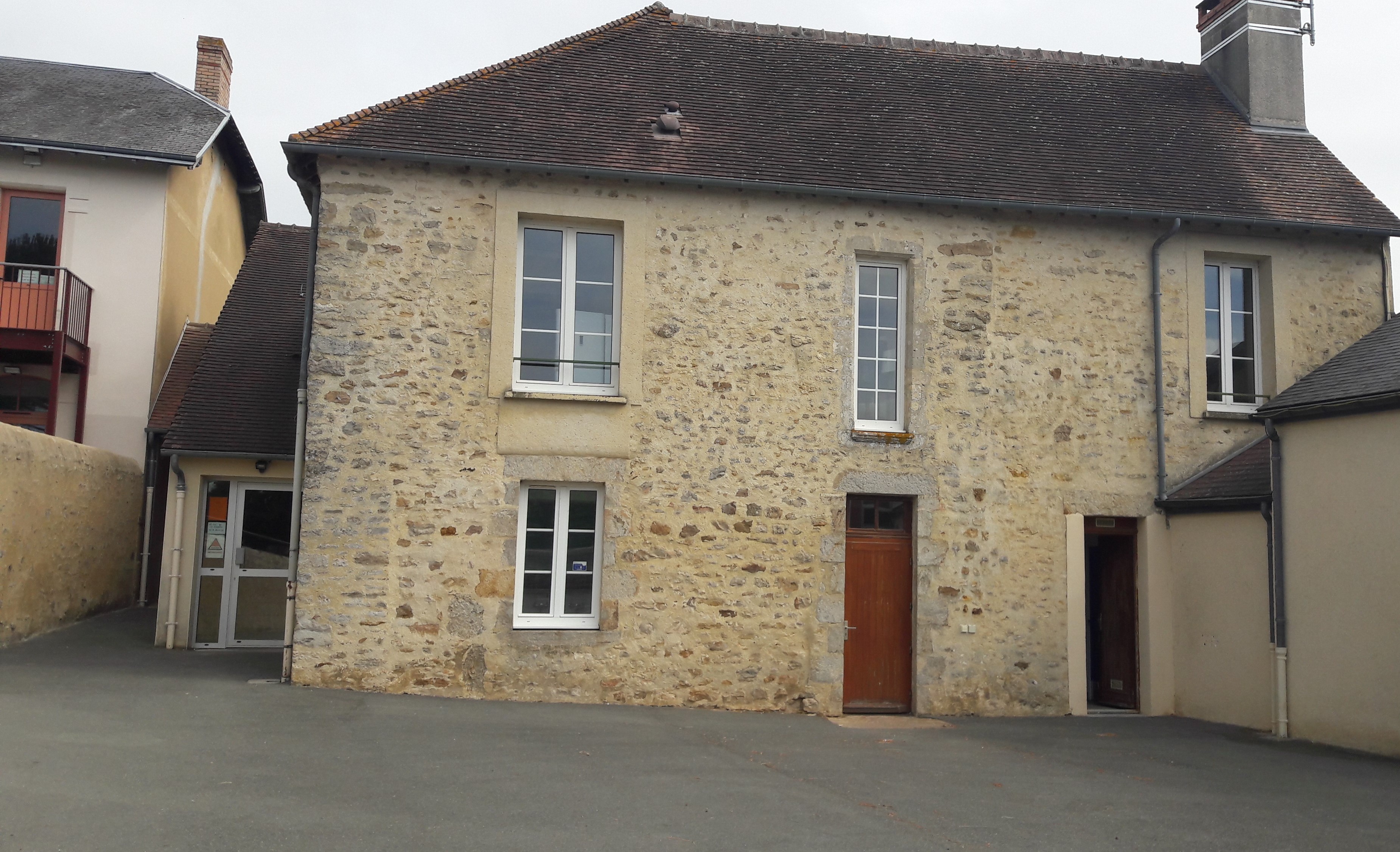 salle presbytère de fyé en sarthe